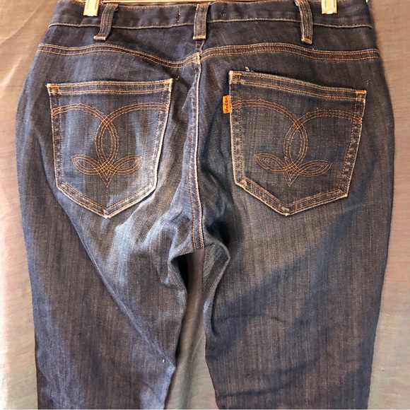 Levi’s size 27. Straight leg but branded flair - Picture 5 of 12